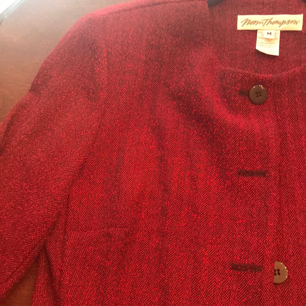 Red jacket - Picture 3 of 3